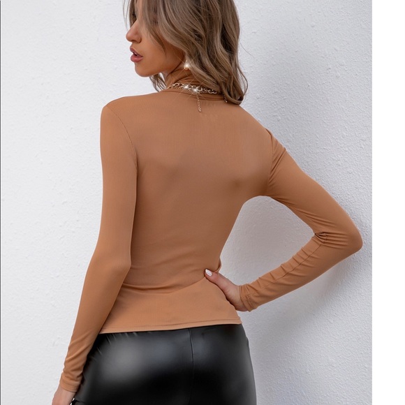 Solid Rib Knit High Neck Tee - Picture 3 of 4